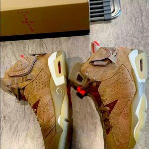 Travis Scott Jordan 6 British Khakis both VNDS OG all
